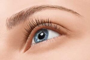 Биоревитализация вокруг глаз в клинике косметологии Code Beauty Medicine